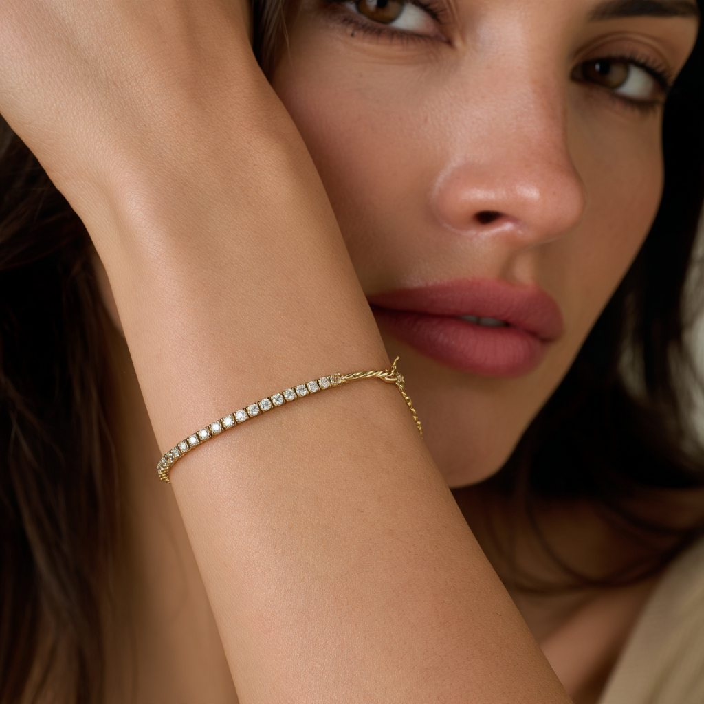 ofir_Place_the_bracelet_shown_in_the_image_onto_the_models_wr_f0016025-9454-4d11-8222-d5ee602fe49c_3