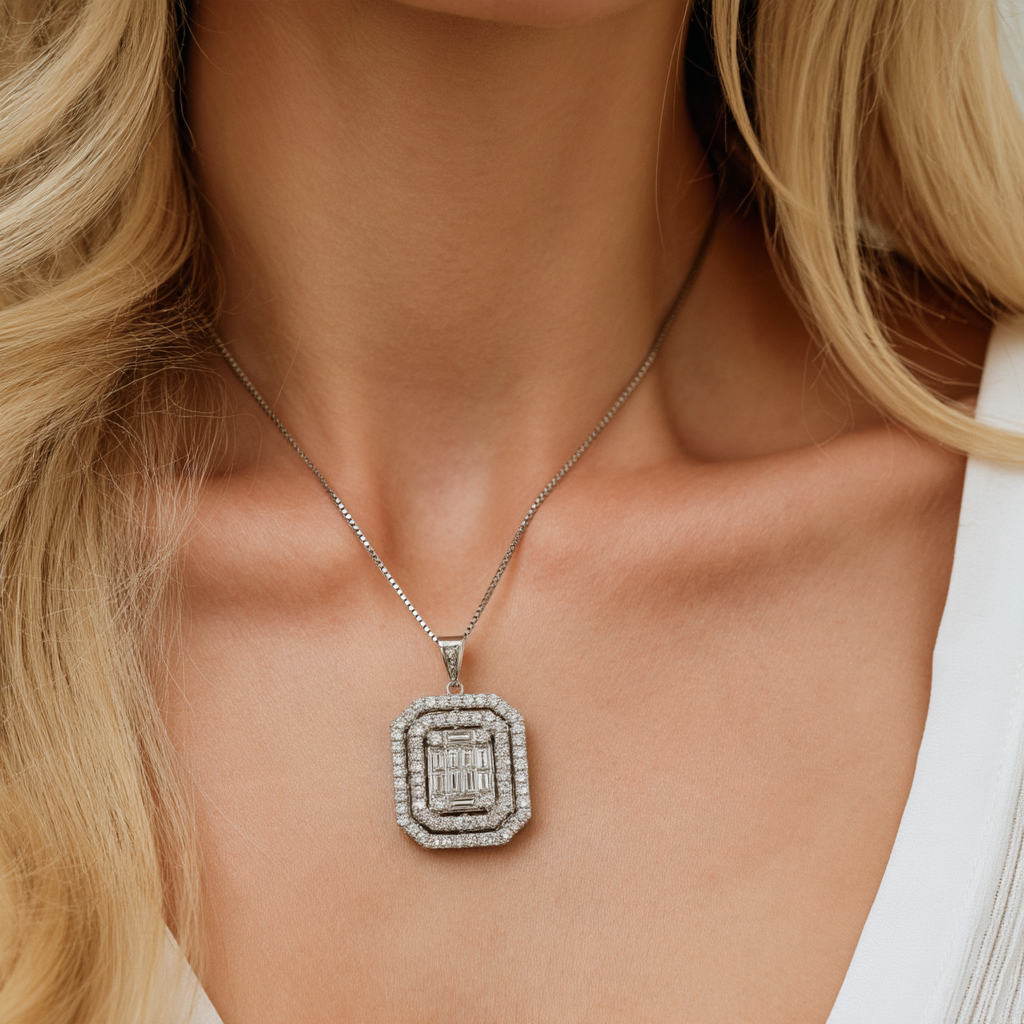 u8934633979_A_model_whose_neck_is_visible-she_is_blonde_and_t_51d3c6eb-a208-4e34-82a9-b00d7333972c_0