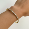 u8934633979_Place_the_bracelet_shown_in_the_image_onto_the_mo_113f8b3d-80a6-4df0-94dc-0430a3d1db30_2