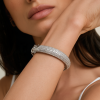 u8934633979_Place_the_bracelet_shown_in_the_image_onto_the_mo_4b22bc7a-3b7f-489b-ac38-08b3b87c6184_0