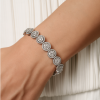 u8934633979_Place_the_bracelet_shown_in_the_image_onto_the_mo_7b62a5a9-b1ee-4ea0-9266-5dfa7a4175fd_0
