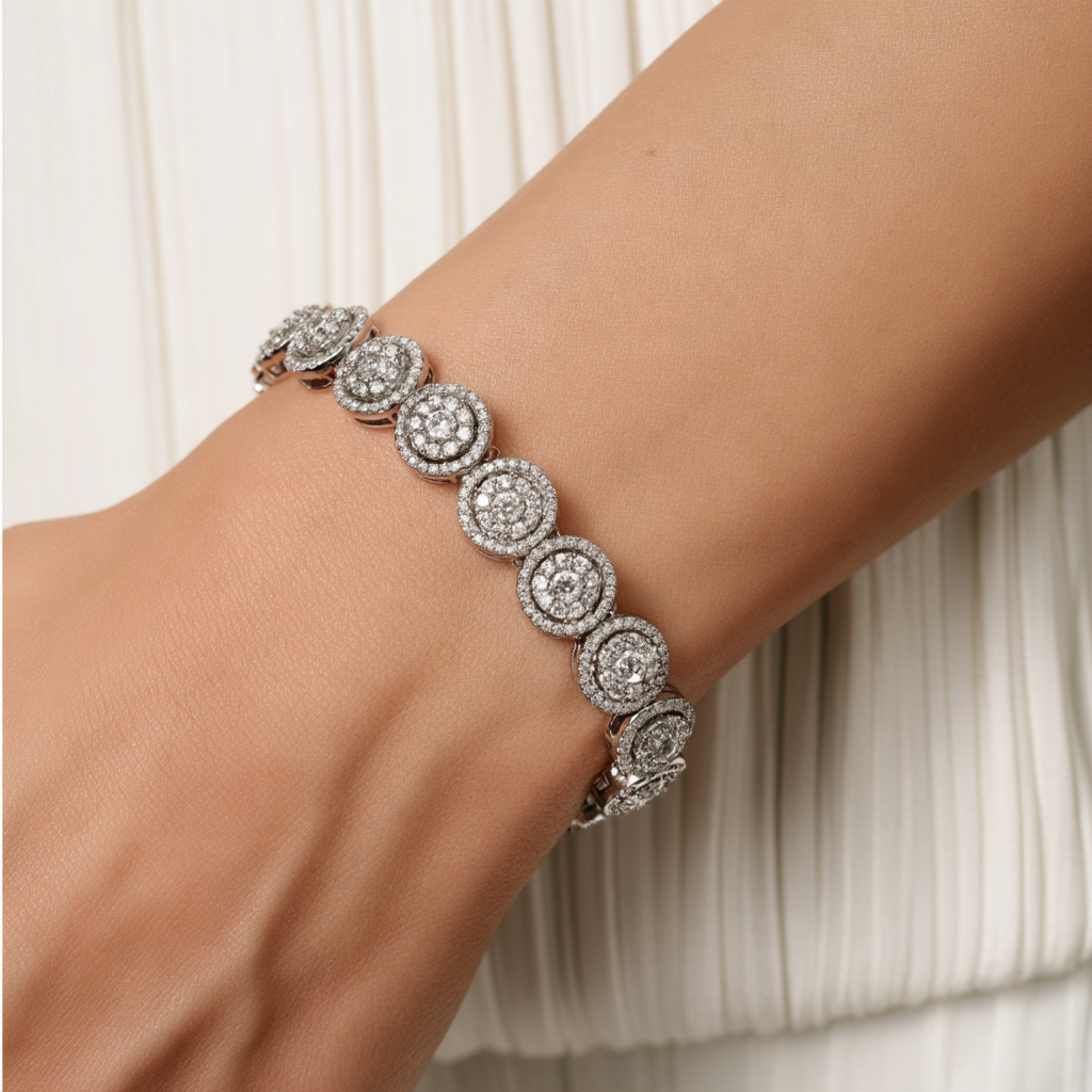 u8934633979_Place_the_bracelet_shown_in_the_image_onto_the_mo_7b62a5a9-b1ee-4ea0-9266-5dfa7a4175fd_0