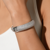 u8934633979_Place_the_bracelet_shown_in_the_image_onto_the_mo_b2e6e35e-5d9a-4626-b77b-57c00ea218f7_1
